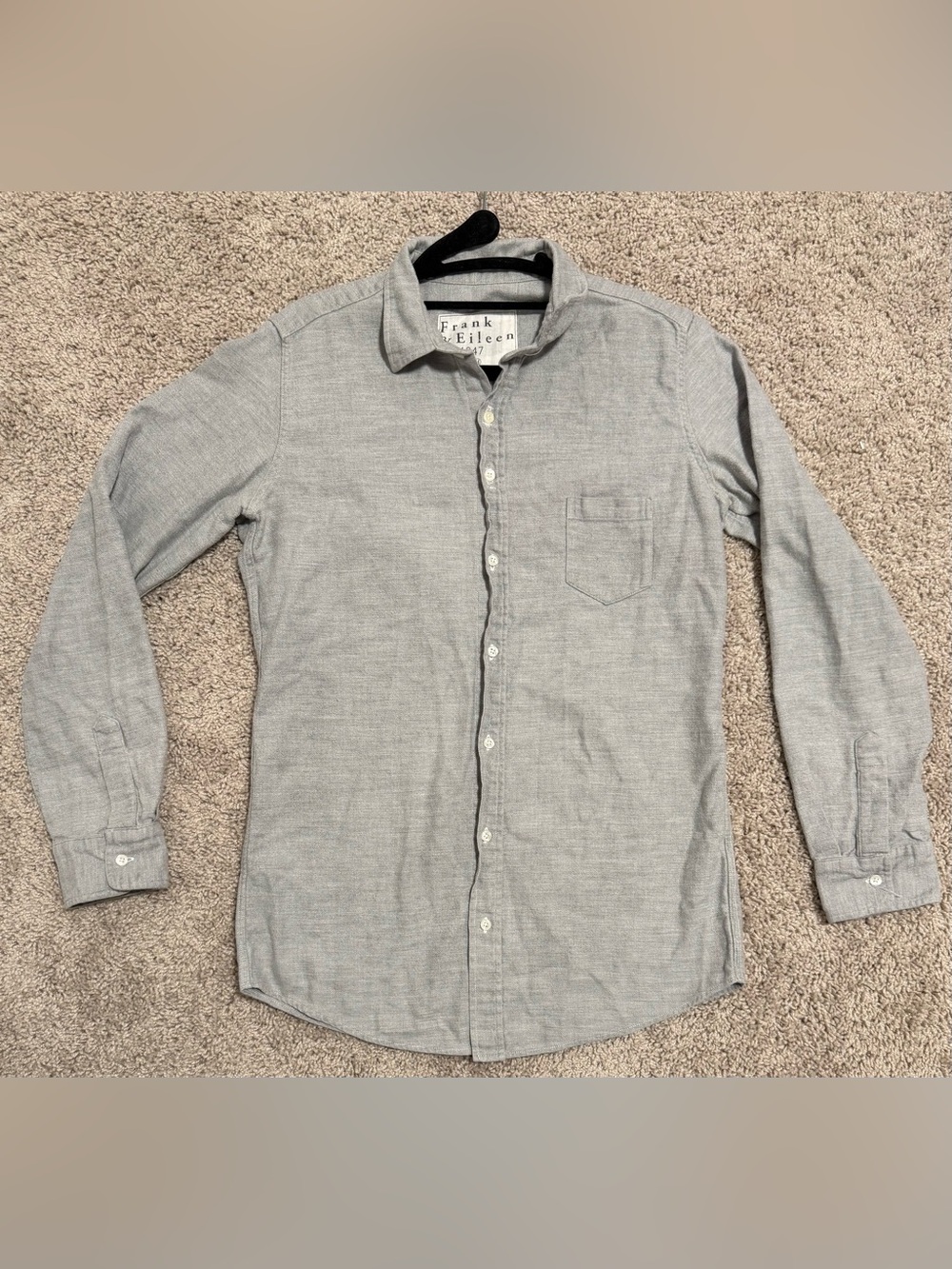 Frank & Eileen Light Gray Long-Sleeve Button-Down Shirt